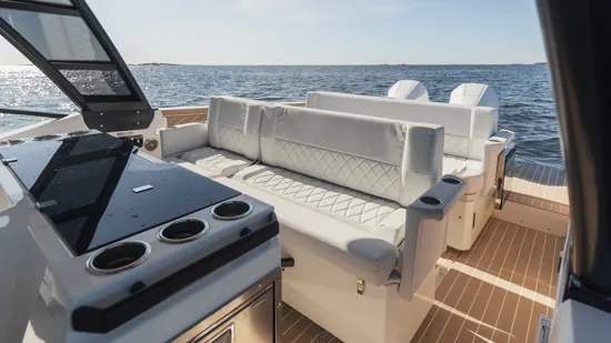 2023-SAXDOR-320-GTO-SLIDING-SOFA