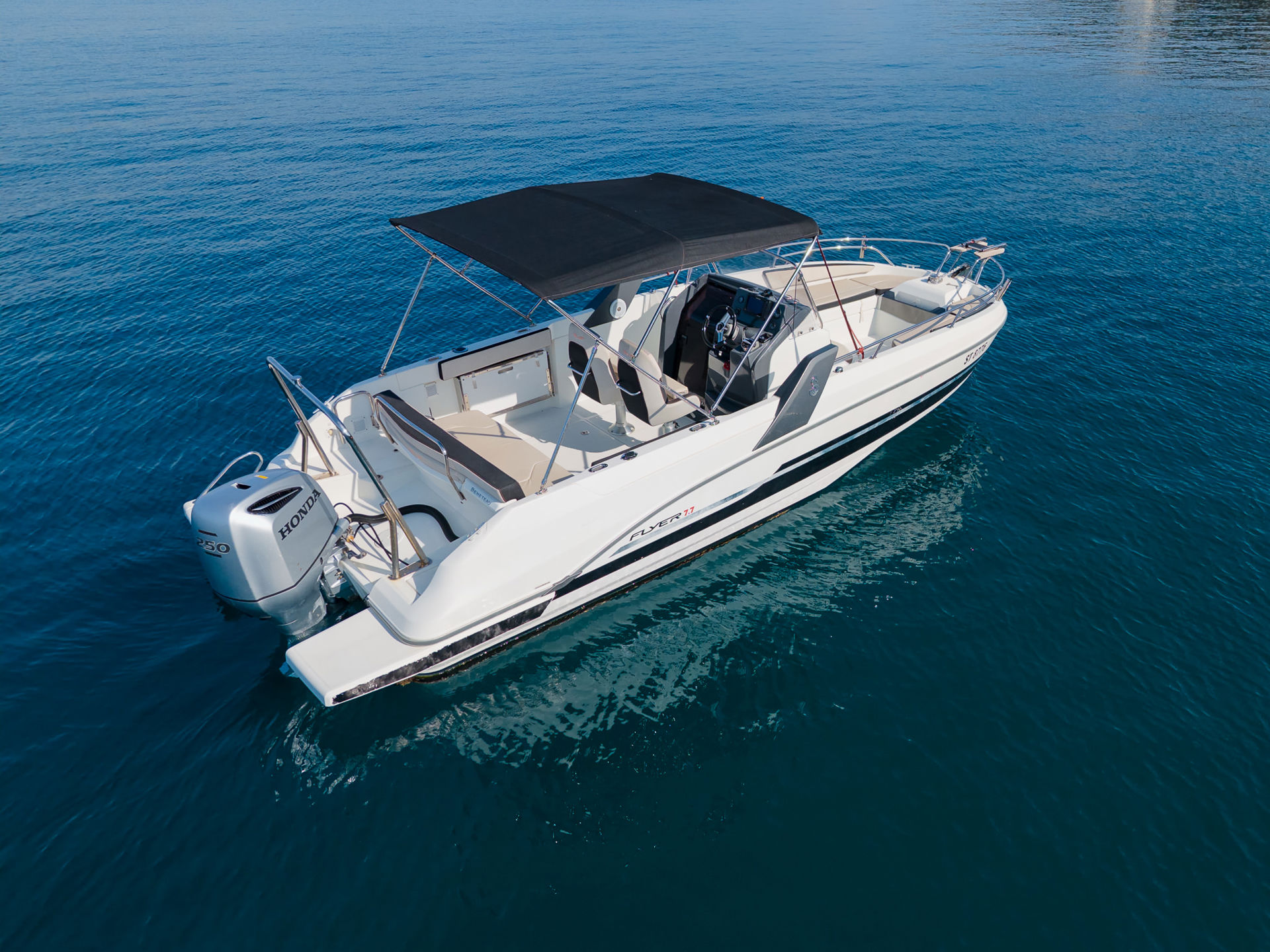 BENETEAU FLYER 7 SPACEDECK