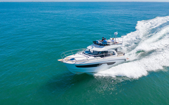 BENETEAU ANTARES OUTBOARD 11 FLY 