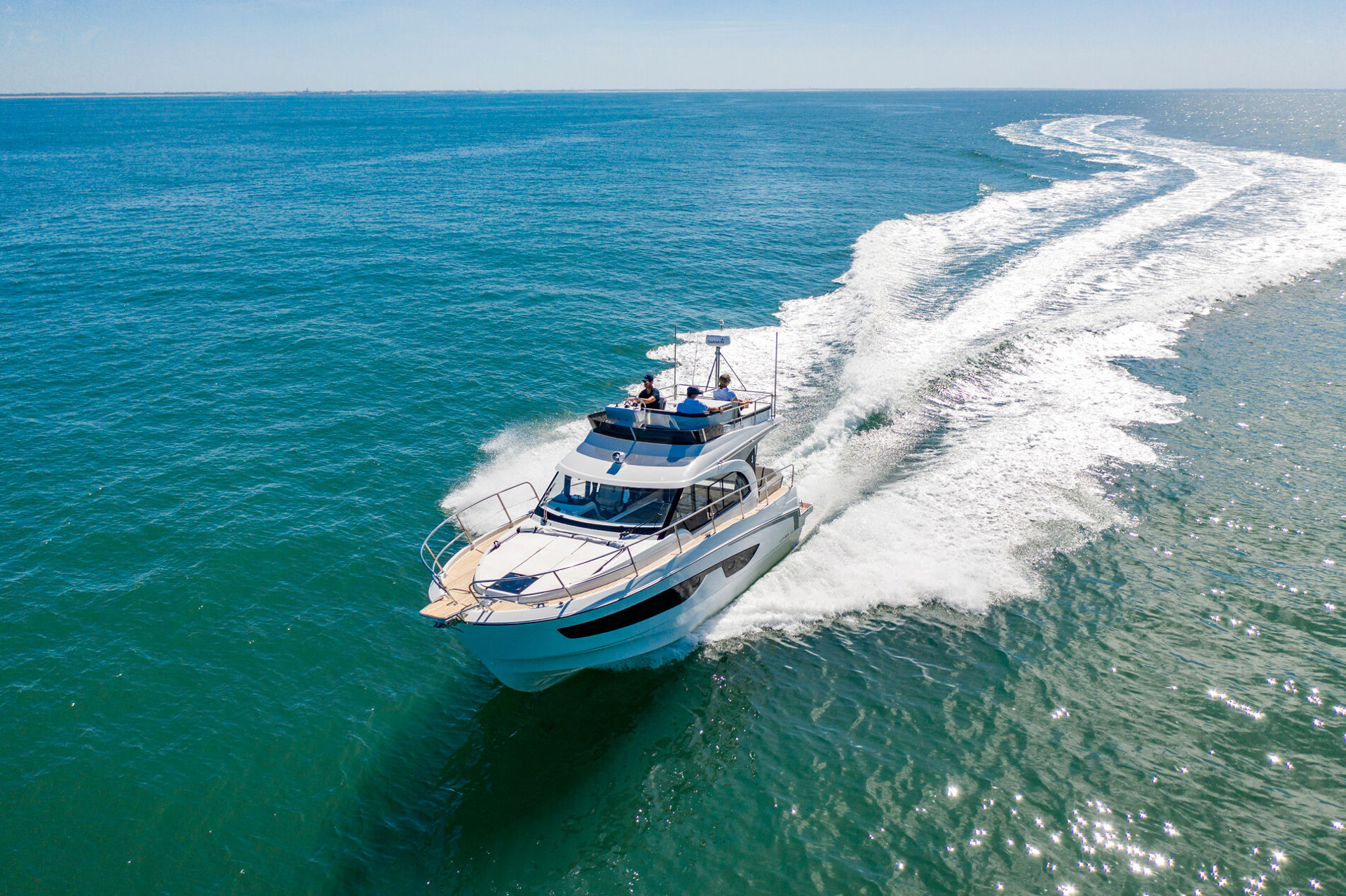 BENETEAU ANTARES OUTBOARD 11 FLY 