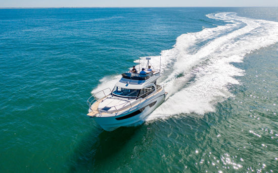 BENETEAU ANTARES OUTBOARD 11 FLY 