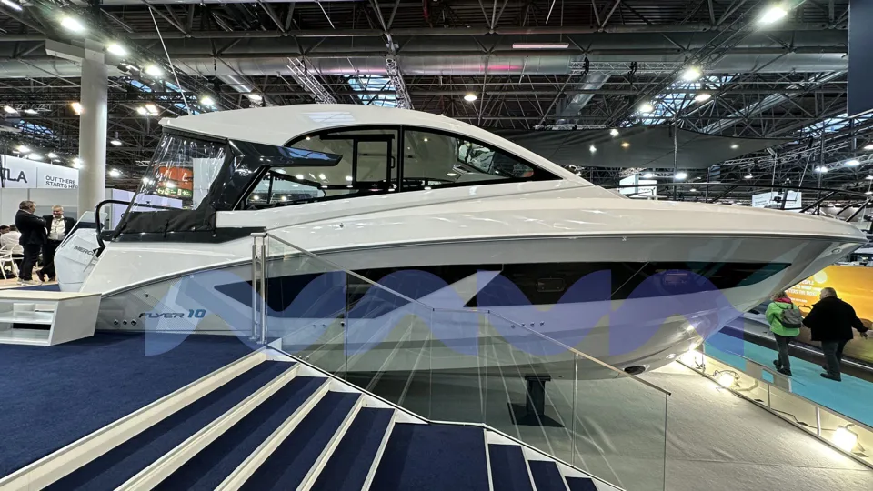 BENETEAU FLYER 10 SPORT TOP