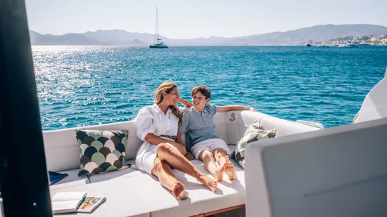 BENETEAU ANTARES OUTBOARD 12 COUPE 