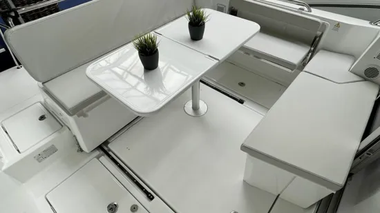 BENETEAU ANTARES OUTBOARD 8 CRUISING