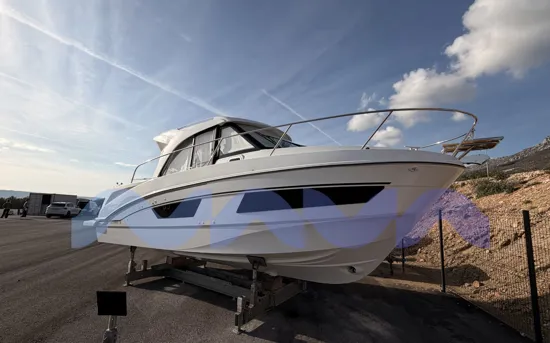 BENETEAU ANTARES OUTBOARD 9 