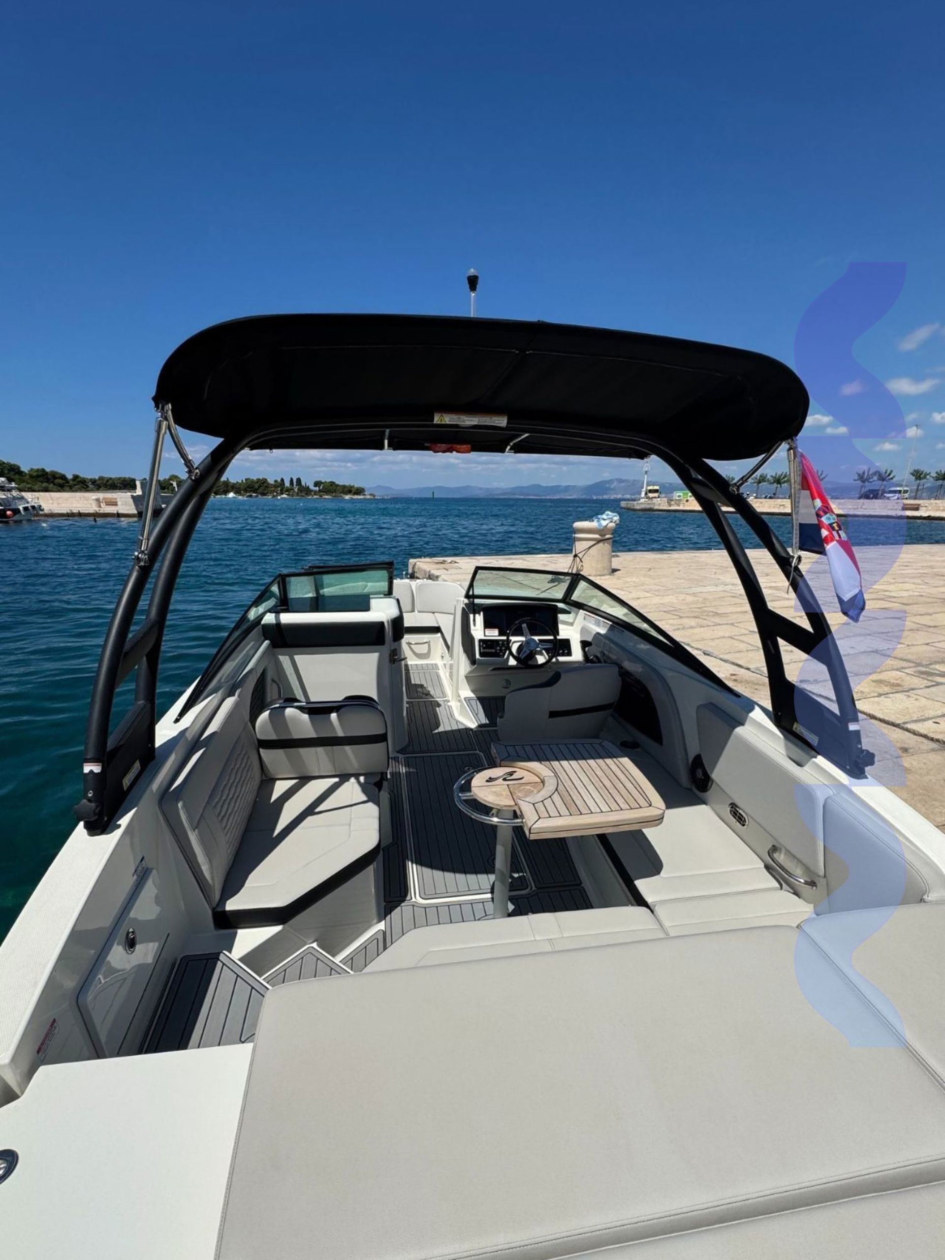 SEA RAY SPX 230 OB