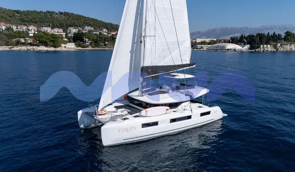 LAGOON 51