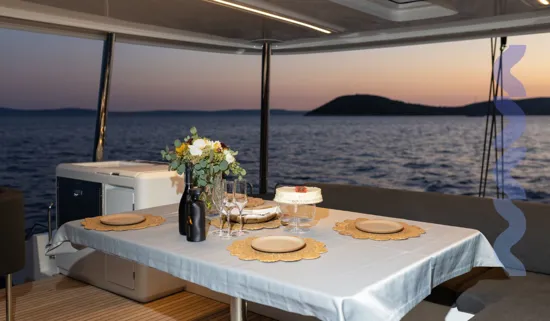 LAGOON 55