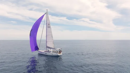 x-yachts-x43-xara-sailing-with-gennaker