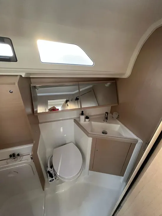 Beneteau Oceanis  40.1  - MILA