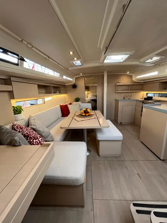 Beneteau Oceanis  40.1  - MILA