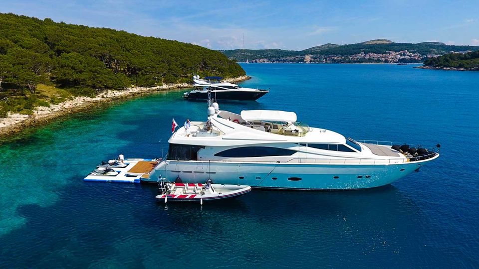 Ferretti 880 27 - MISS KATARIINA
