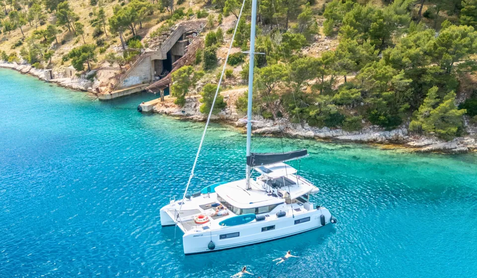 Lagoon 46  - SKYFALL