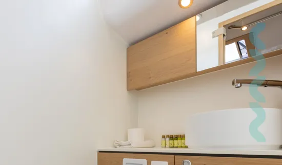 Elan Impression 45 bathroom