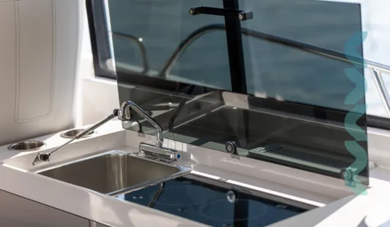 antares-11-fly-kuhinja