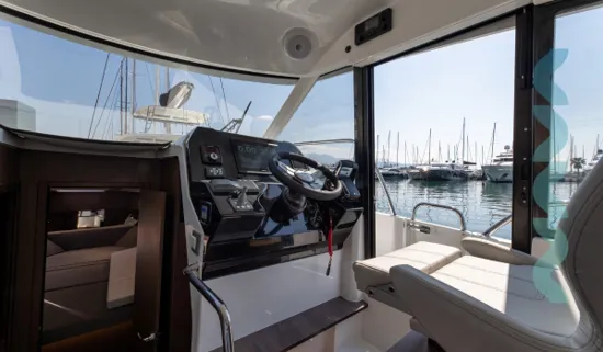 antares-11-fly-upravljačka-postaja-salon