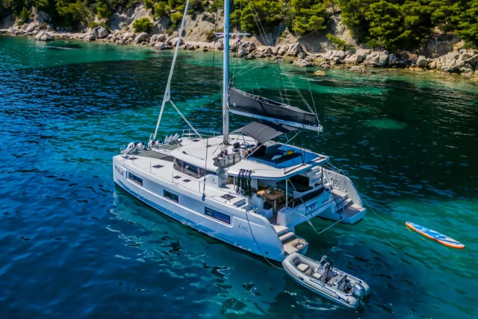Lagoon 46  - BIG BLUE