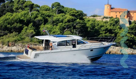 nimbus-405-coupe-sailing