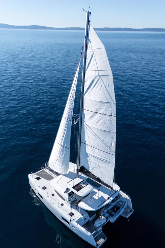 Lagoon 42 Millenium under sails