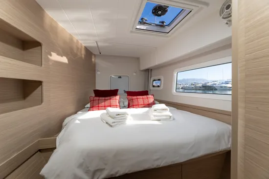Lagoon 42 Millenium front double cabin