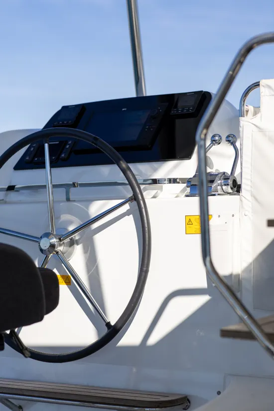 Lagoon 42 Millenium steering wheel