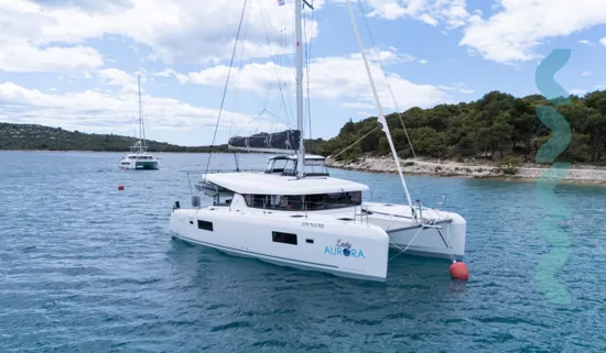 Lagoon 42 – Lady-Aurora-anchorage