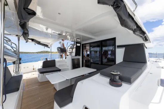 Lagoon 42 - LADY AURORA - NEW!