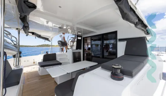 Lagoon 42  - LADY AURORA