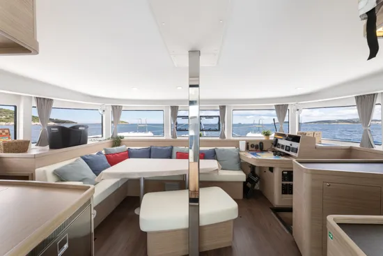 Lagoon 42 - LADY AURORA - NEW!