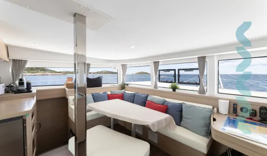 Lagoon 42  - LADY AURORA