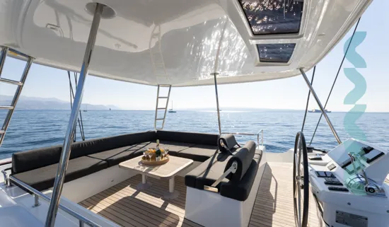 Lagoon 51  - REALITY