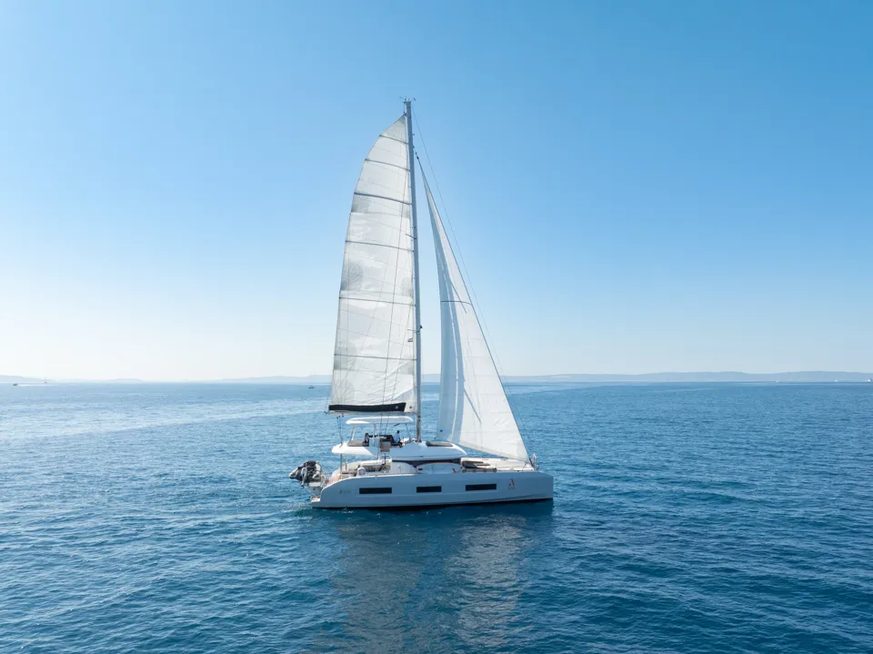 Lagoon 55  - ARTISAN - NEW!