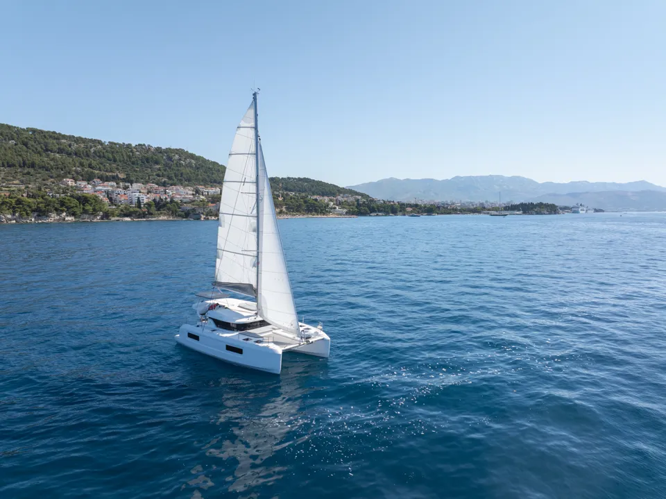 Lagoon 38 - FURIA - NEW!