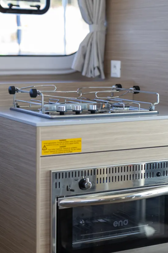 lagoon-38-furia-gas-stove-with-oven