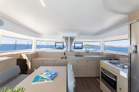 lagoon-38-furia-saloon-and-galley