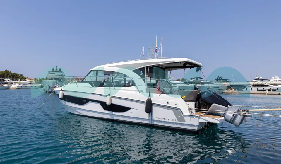 Beneteau Antares 11 OB  - FALCON
