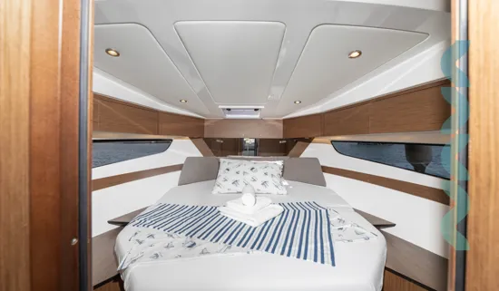 Beneteau Antares 11 OB  - FALCON