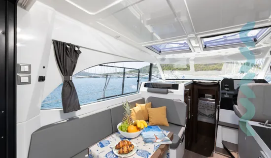 Beneteau Antares 11 OB  - FALCON