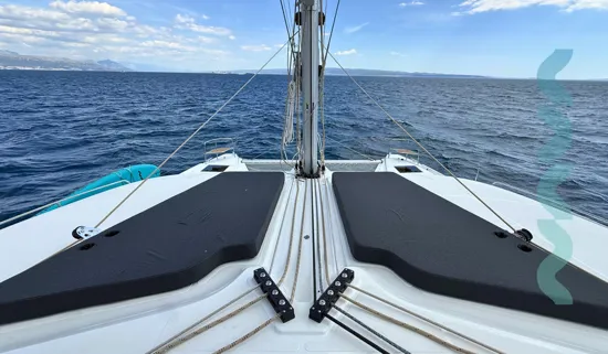 lagoon-51-ocean-pearl-flybridge-sunbeds