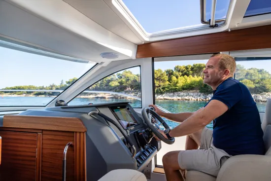 Nimbus 305 Coupé helm