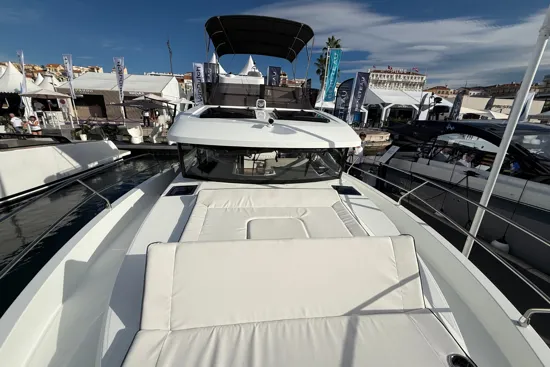 Beneteau Swift Trawler 37 Fly - NAVA - NEW!